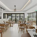 ホテル Warner Boutique Hotel-adults Only ラルナカ