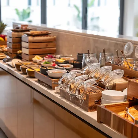 Warner Boutique Hotel-adults Only מלון