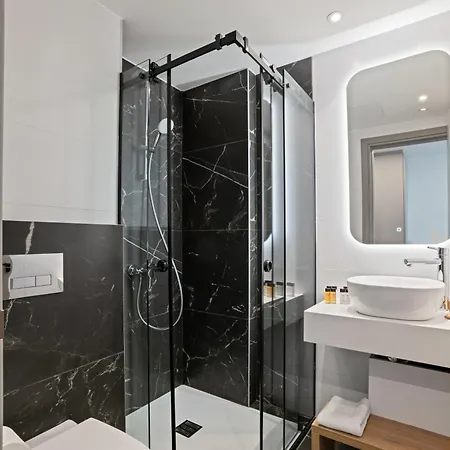 Warner Boutique Hotel-adults Only מלון