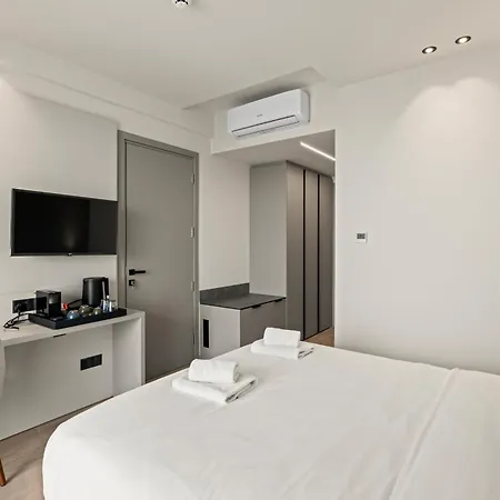 Warner Boutique Hotel-adults Only מלון לרנקה